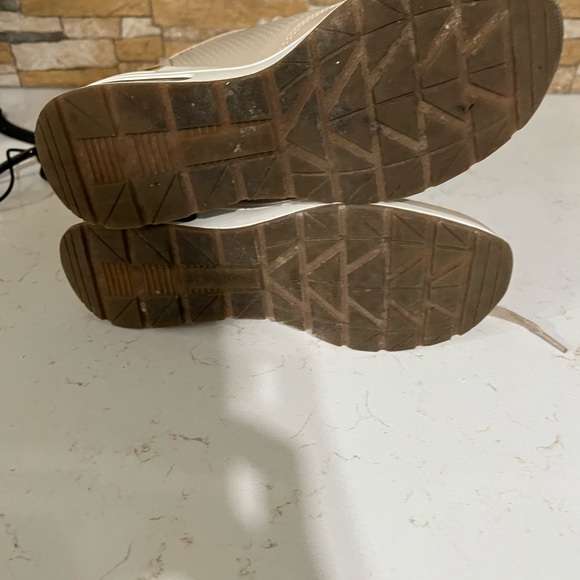 Runners like new - Picture 8 of 9